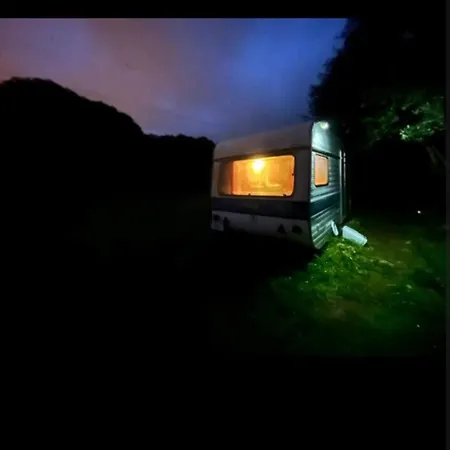 Luksusowy namiot Caravana Acogedora Con Piscina 