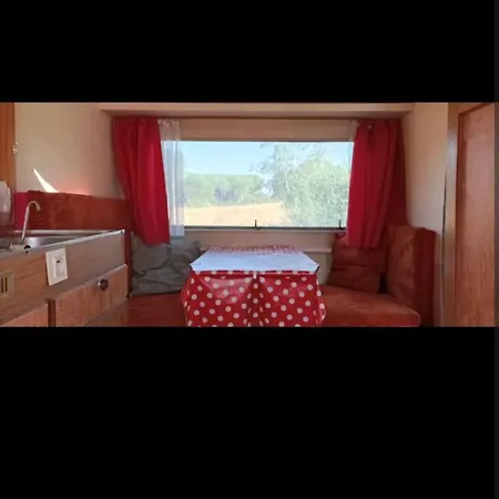 ラグジュアリーテント Caravana Acogedora Con Piscina 